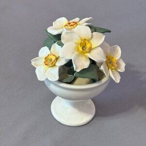 Coalport England Capodimonte Porcelain Flowers Figurine Staffordshire White Lily